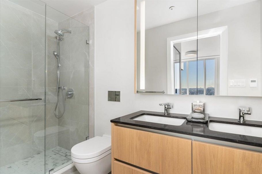 2405 1500 Fern Street North Vancouver, BC - 28