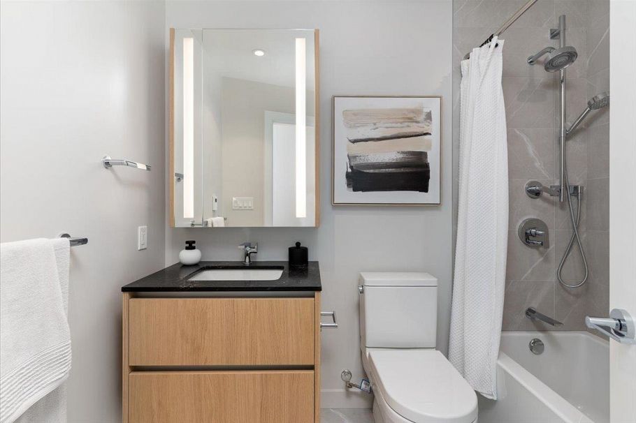 2405 1500 Fern Street North Vancouver, BC - 30