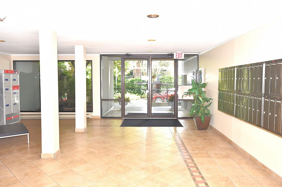 106 1510 Nelson Street Vancouver, BC - 11