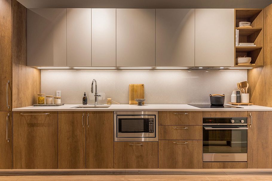 417 133 W 49th Avenue Vancouver, BC - 9