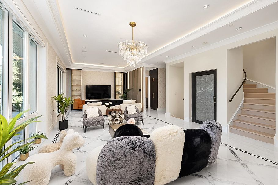 7061 Adera Street Vancouver, BC - 14