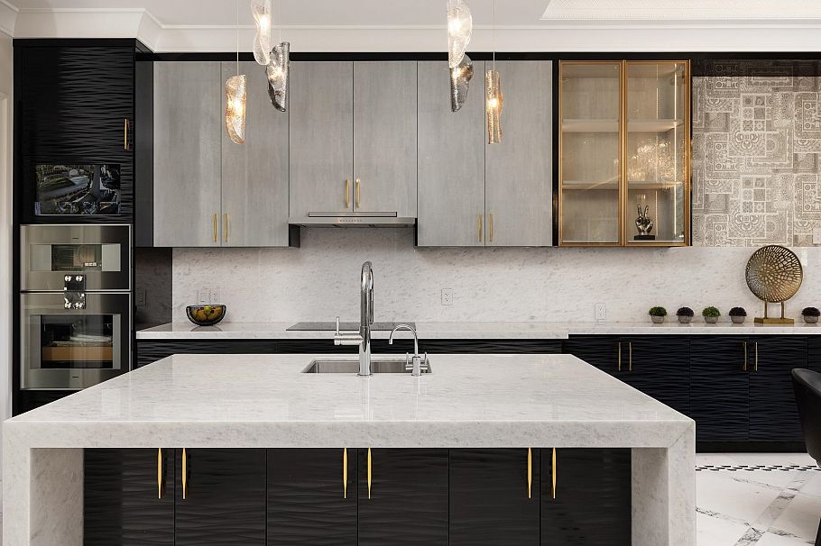 7061 Adera Street Vancouver, BC - 20