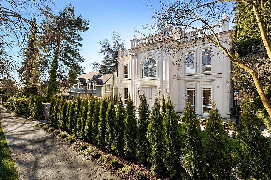 7061 Adera Street Vancouver, BC - 5