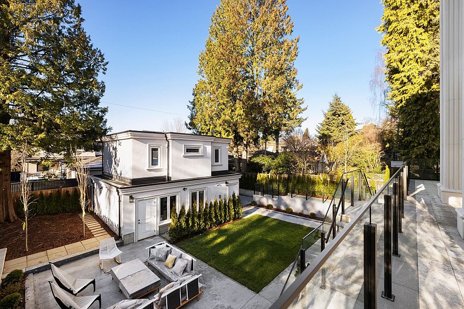 7061 Adera Street Vancouver, BC - 6