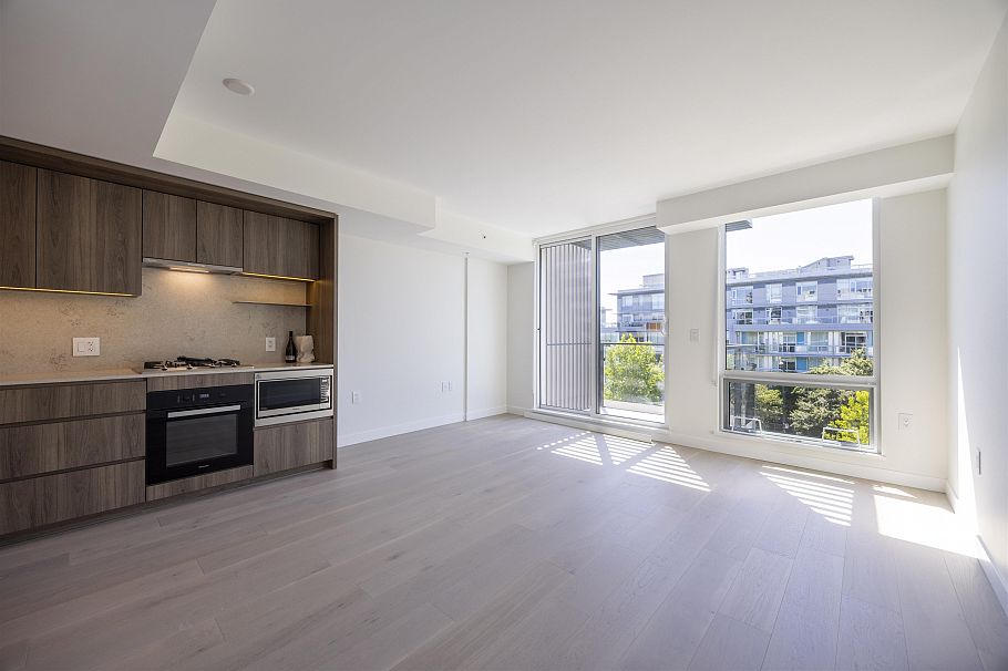 409 5212 Cambie Street Vancouver, BC - 1