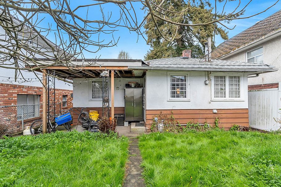 5050 Main Street Vancouver, BC - 10