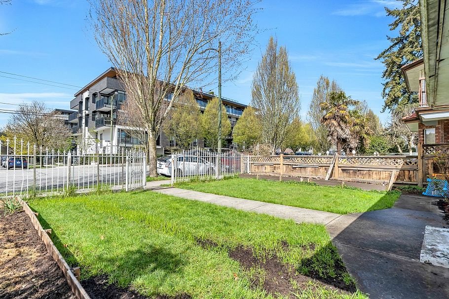 5092 Main Street Vancouver, BC - 3