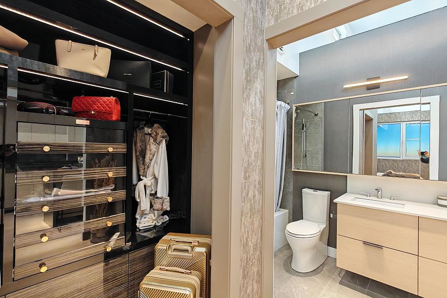 308 8030 Oak Street Vancouver, BC - 8