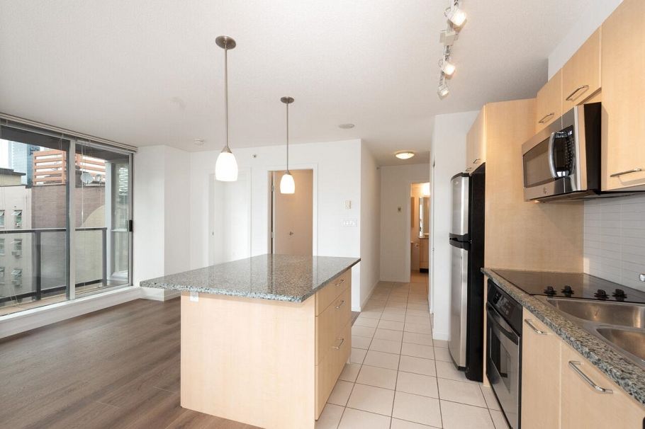 708 1199 Seymour Street Vancouver, BC - 10