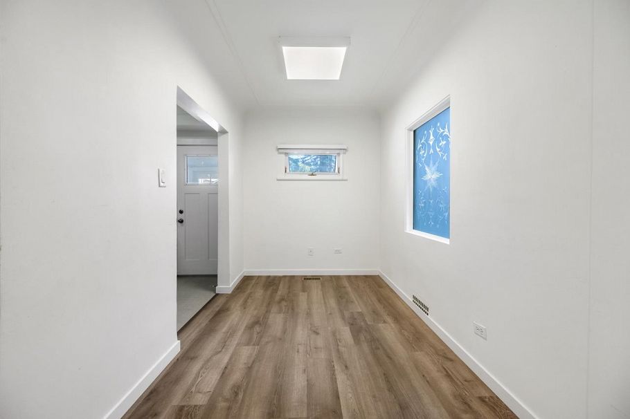 4343 W 15th Avenue Vancouver, BC - 6