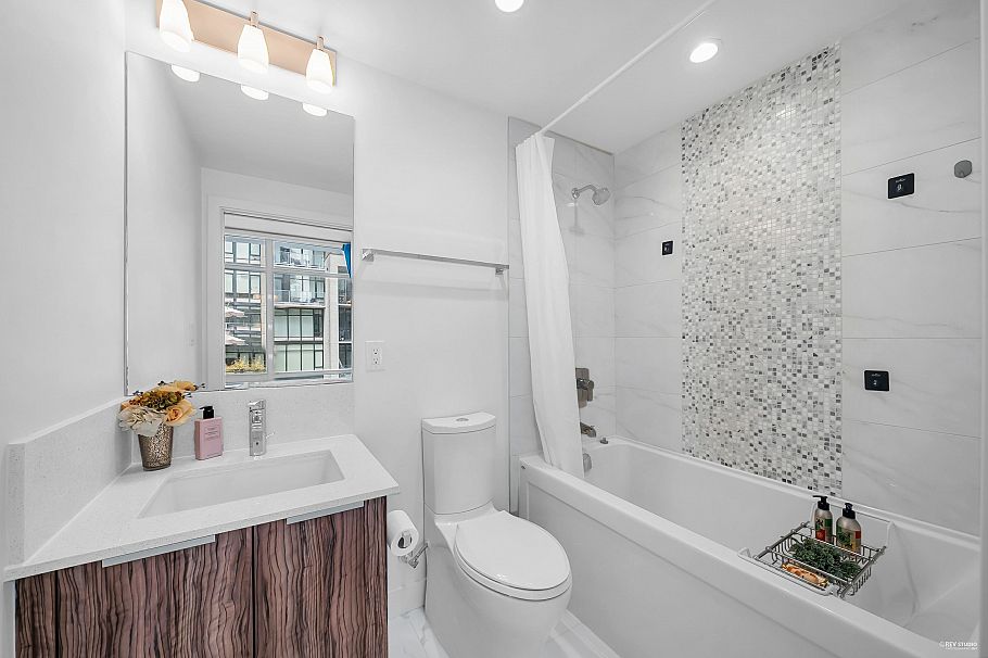 504 1283 Howe Street Vancouver, BC - 9