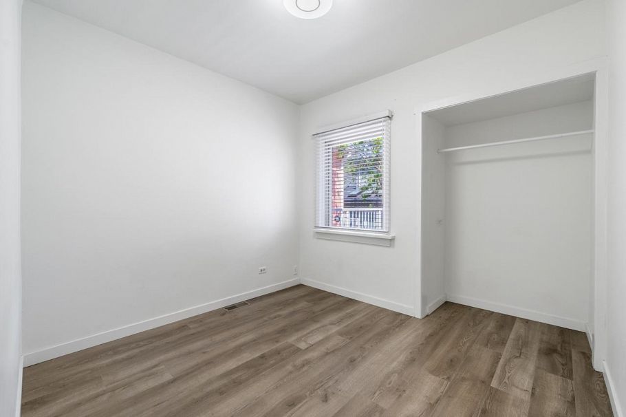 4343 W 15th Avenue Vancouver, BC - 10