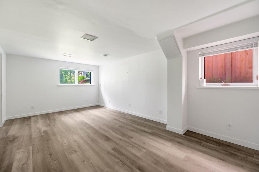 4343 W 15th Avenue Vancouver, BC - 13