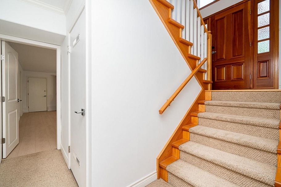 1358 E 14th Street North Vancouver, BC - 24