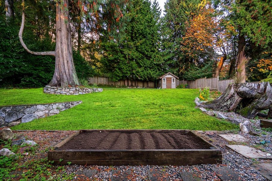 1358 E 14th Street North Vancouver, BC - 1