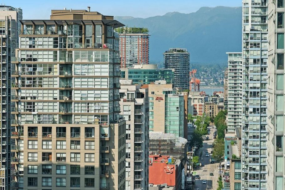 2705 193 Aquarius Mews Vancouver, BC - 25