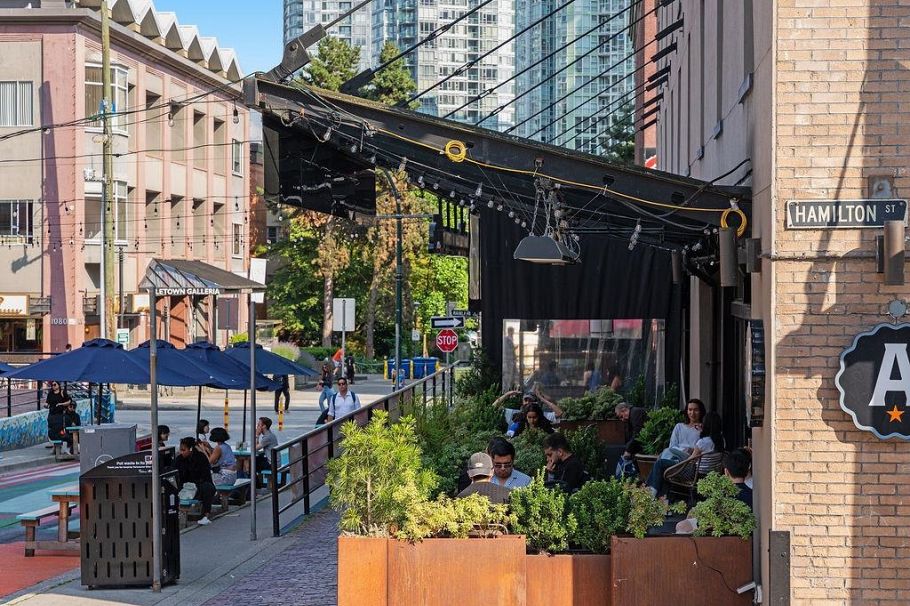 2705 193 Aquarius Mews Vancouver, BC - 35