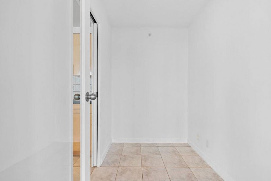 2705 193 Aquarius Mews Vancouver, BC - 13