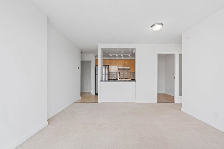 2705 193 Aquarius Mews Vancouver, BC - 8