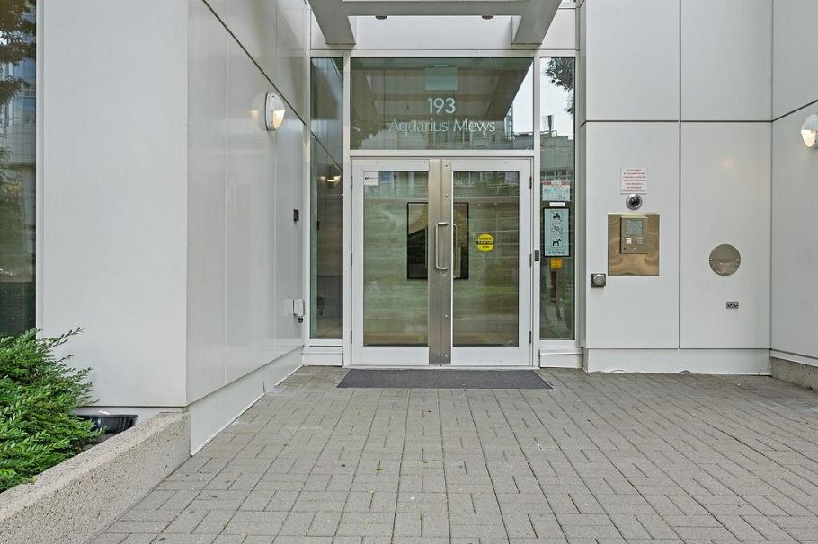 2705 193 Aquarius Mews Vancouver, BC - 21