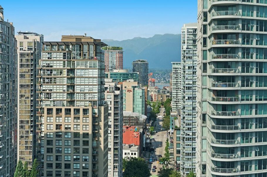 2705 193 Aquarius Mews Vancouver, BC - 24