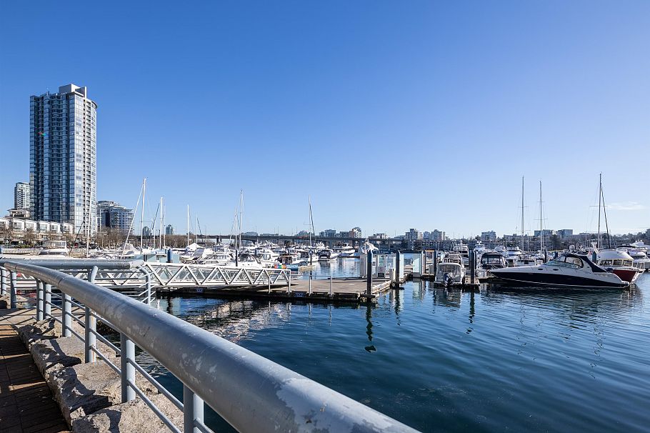 907 1288 Marinaside Crescent Vancouver, BC - 33