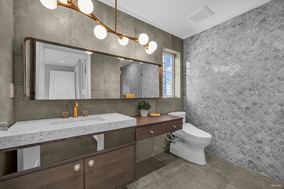 3070 W 44th Avenue Vancouver, BC - 24