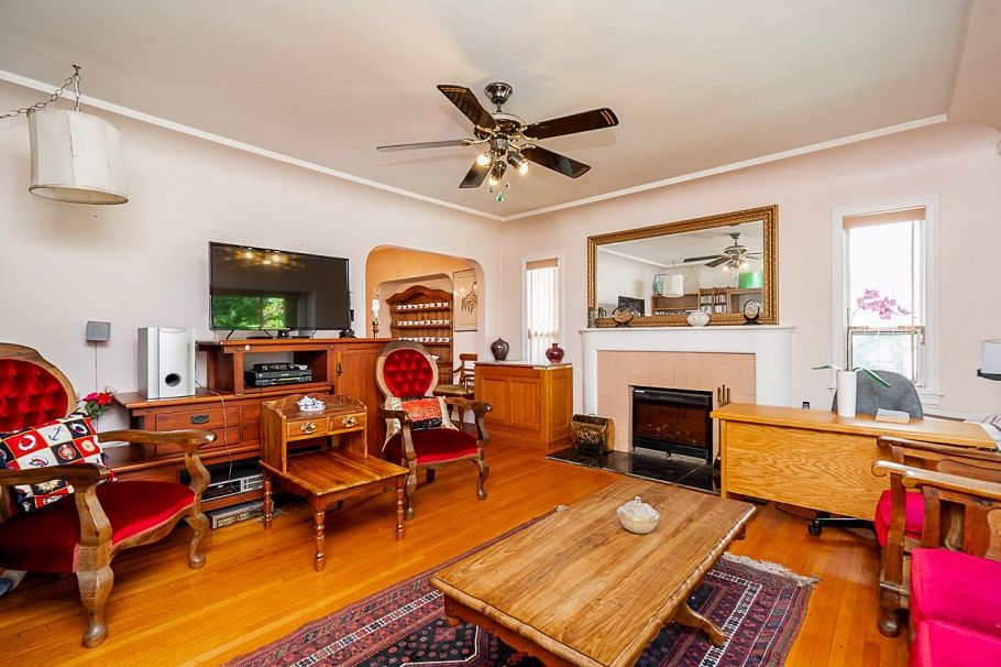 876 W King Edward Avenue Vancouver, BC - 3