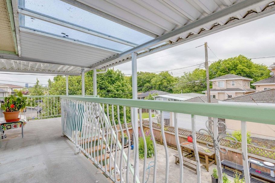 5820 Earles Street Vancouver, BC - 18