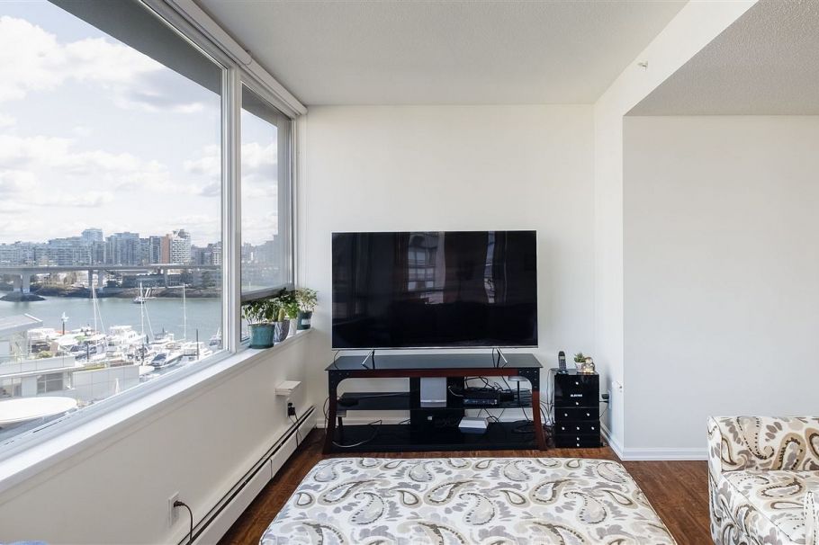 907 1288 Marinaside Crescent Vancouver, BC - 7