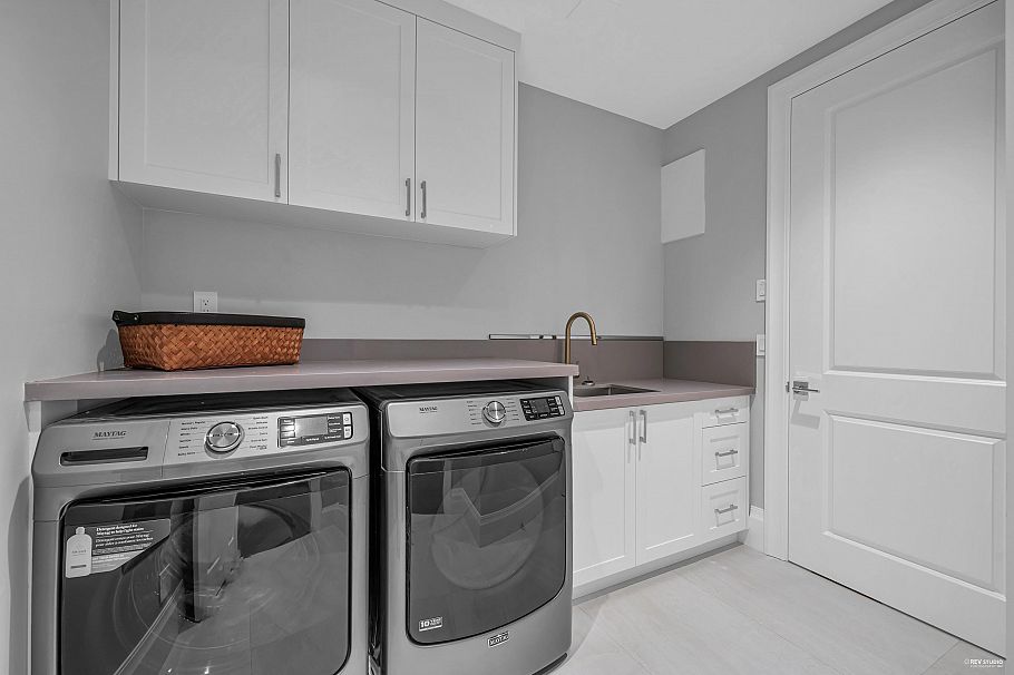 3070 W 44th Avenue Vancouver, BC - 35