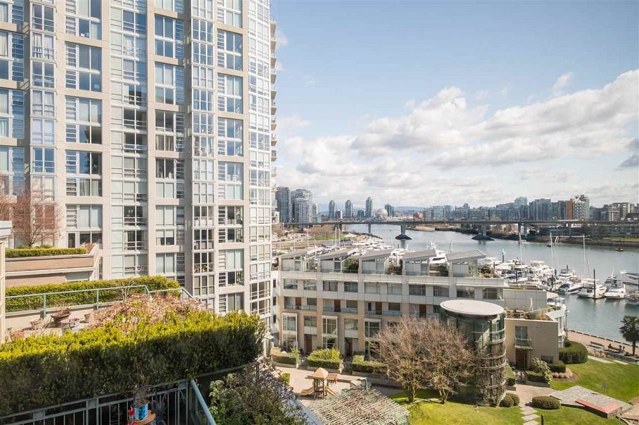 907 1288 Marinaside Crescent Vancouver, BC - 4