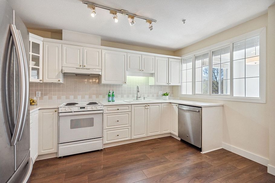 216 5735 Hampton Place Vancouver, BC - 11