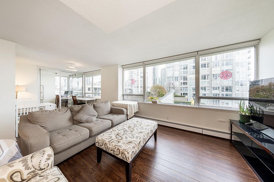 907 1288 Marinaside Crescent Vancouver, BC - 11