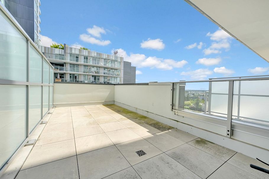 602 7418 Paulson Street Vancouver, BC - 4