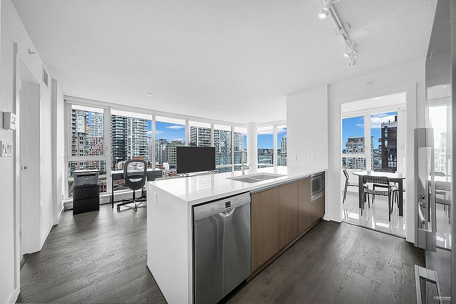 1606 1009 Harwood Street Vancouver, BC - 3