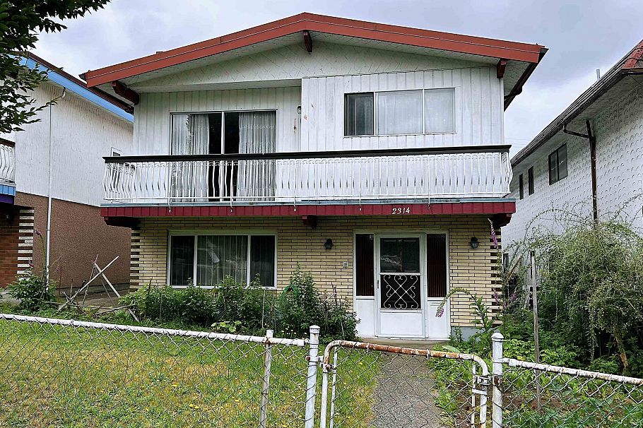 2314 E 1st Avenue Vancouver, BC - 1