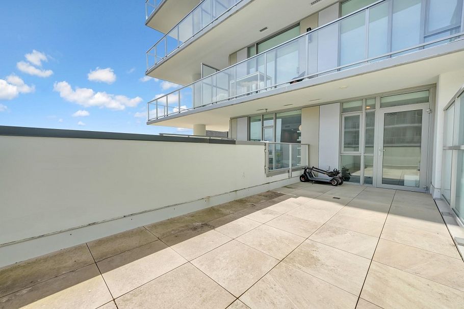 602 7418 Paulson Street Vancouver, BC - 5