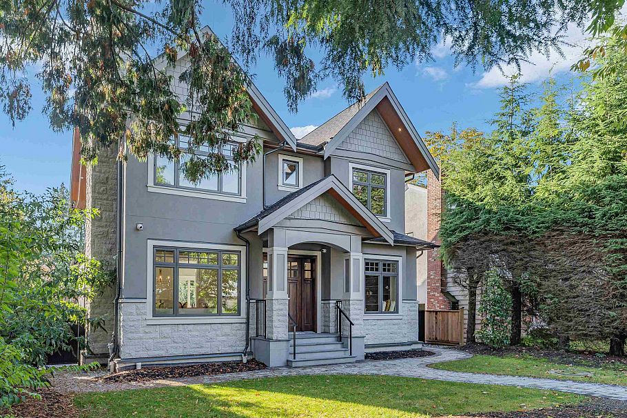 3070 W 44th Avenue Vancouver, BC - 3