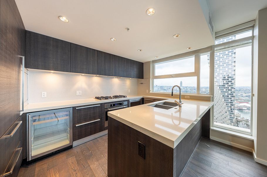 2707 1351 Continental Street Vancouver, BC - 17