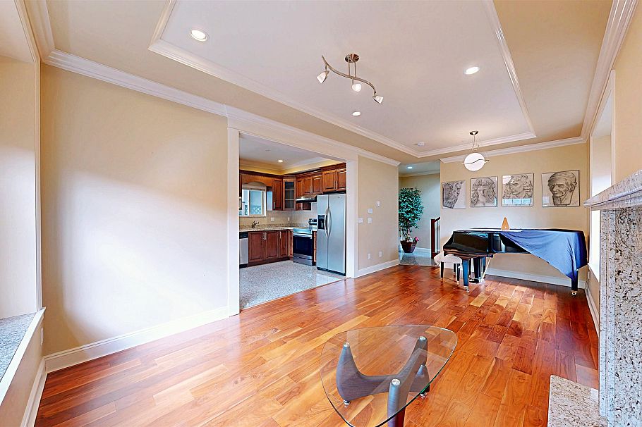 8453 Fremlin Street Vancouver, BC - 11