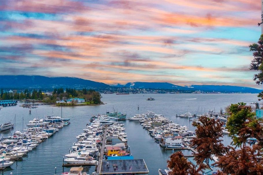 1102 590 Nicola Street Vancouver, BC - 2