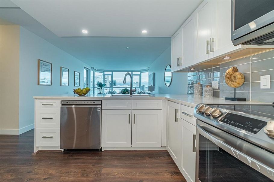 2405 888 Hamilton Street Vancouver, BC - 10