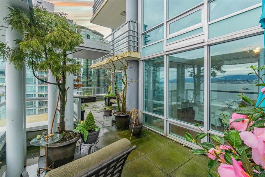 1102 590 Nicola Street Vancouver, BC - 10