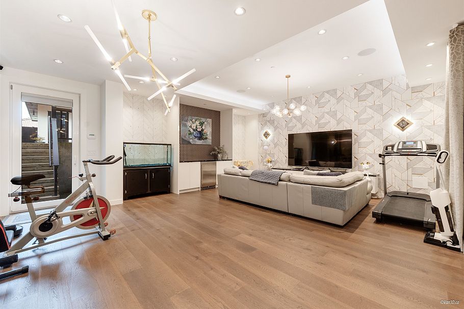 3781 W 24th Avenue Vancouver, BC - 35