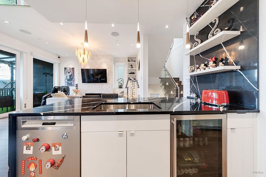 3781 W 24th Avenue Vancouver, BC - 21