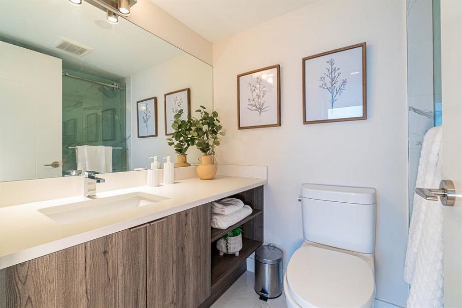 2405 888 Hamilton Street Vancouver, BC - 18