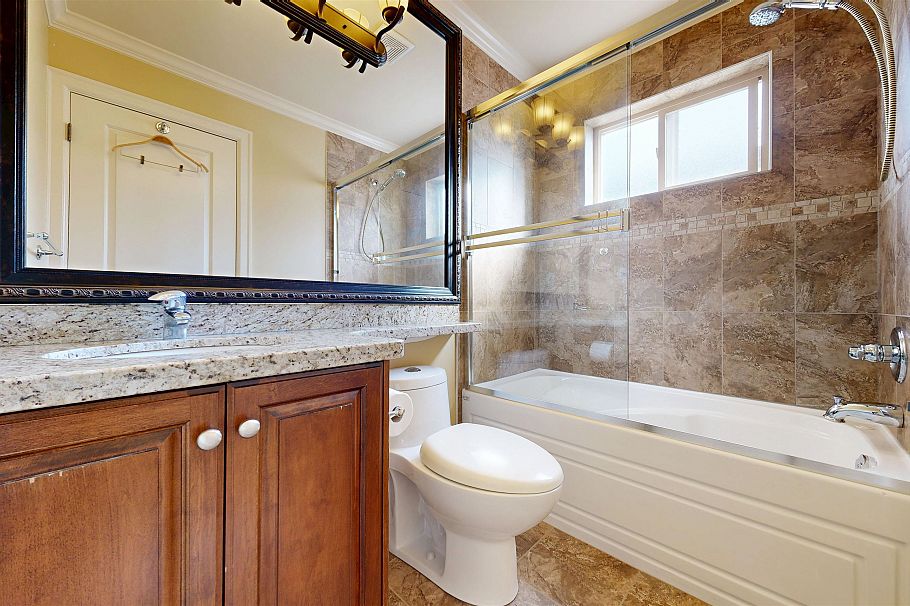 8453 Fremlin Street Vancouver, BC - 26