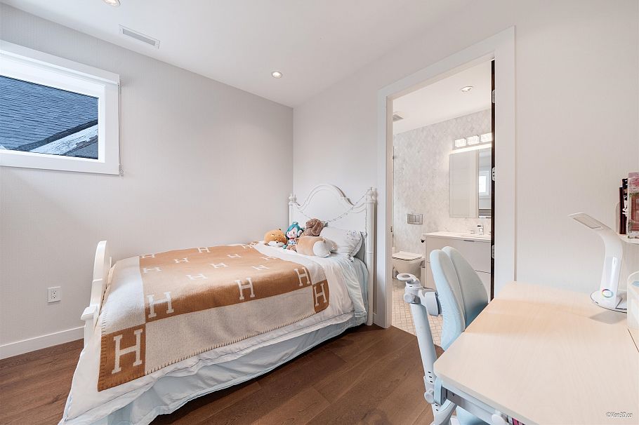 3781 W 24th Avenue Vancouver, BC - 14