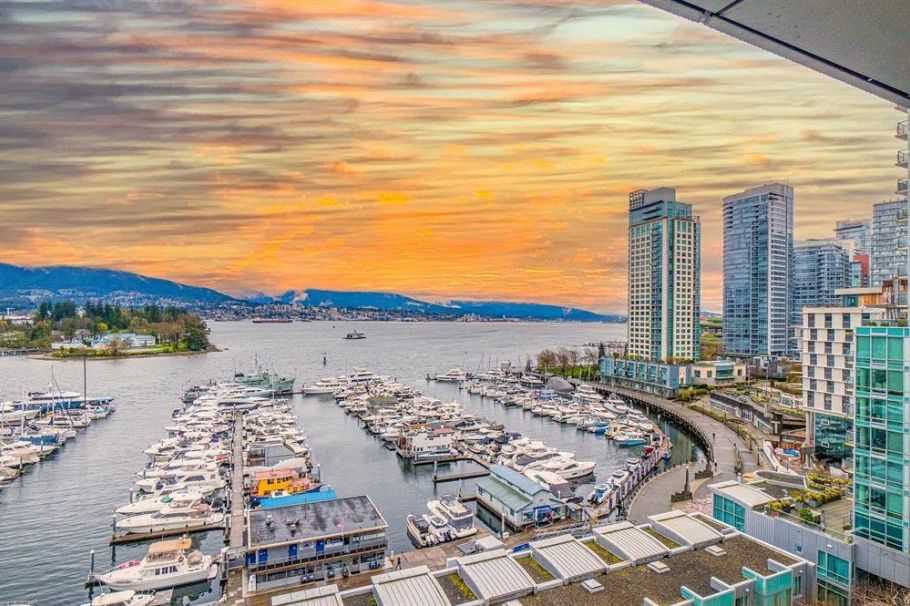 1102 590 Nicola Street Vancouver, BC - 1